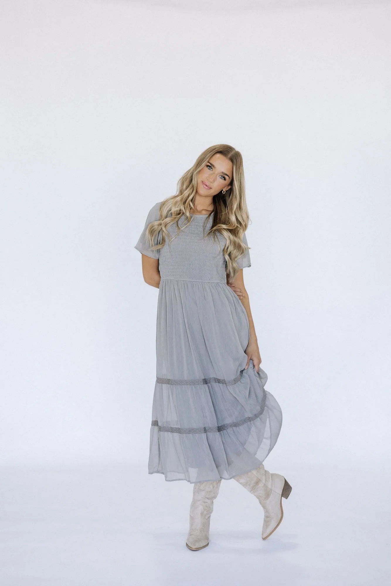 Kanyan Midi Dress in Gray
