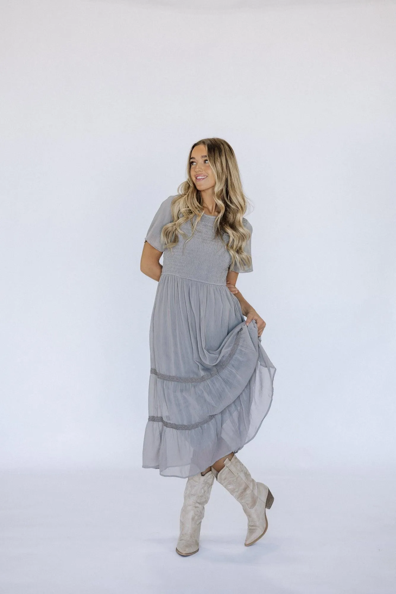 Kanyan Midi Dress in Gray