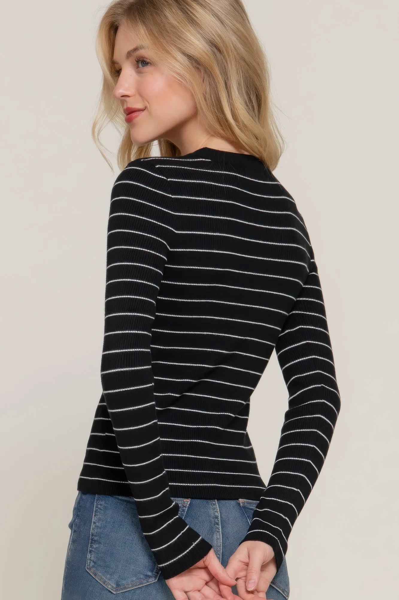Long Sleeve Crew Neck Stripe Sweater – Classic Comfort with Timeless Style