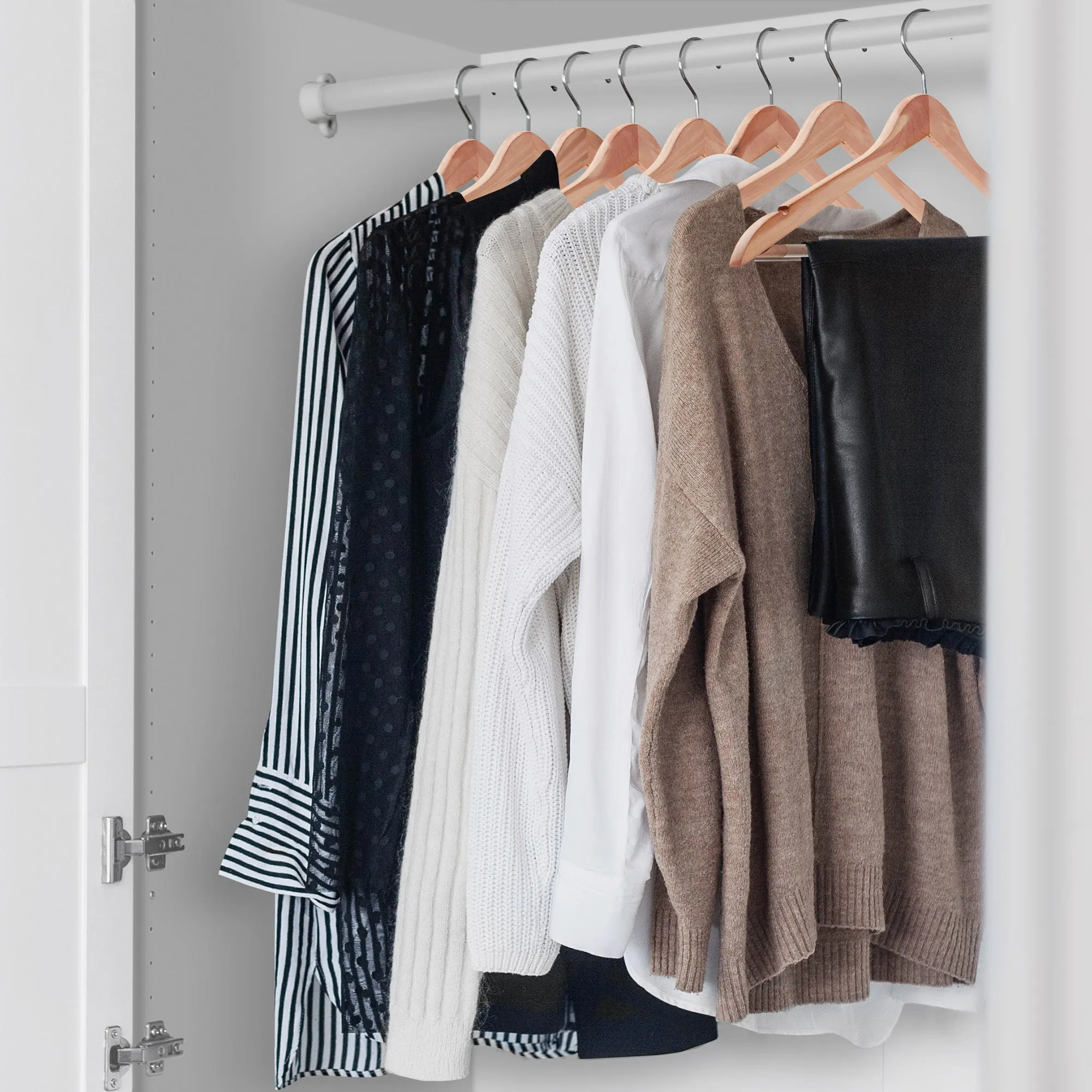 Red Cedar Wooden Suit Hangers