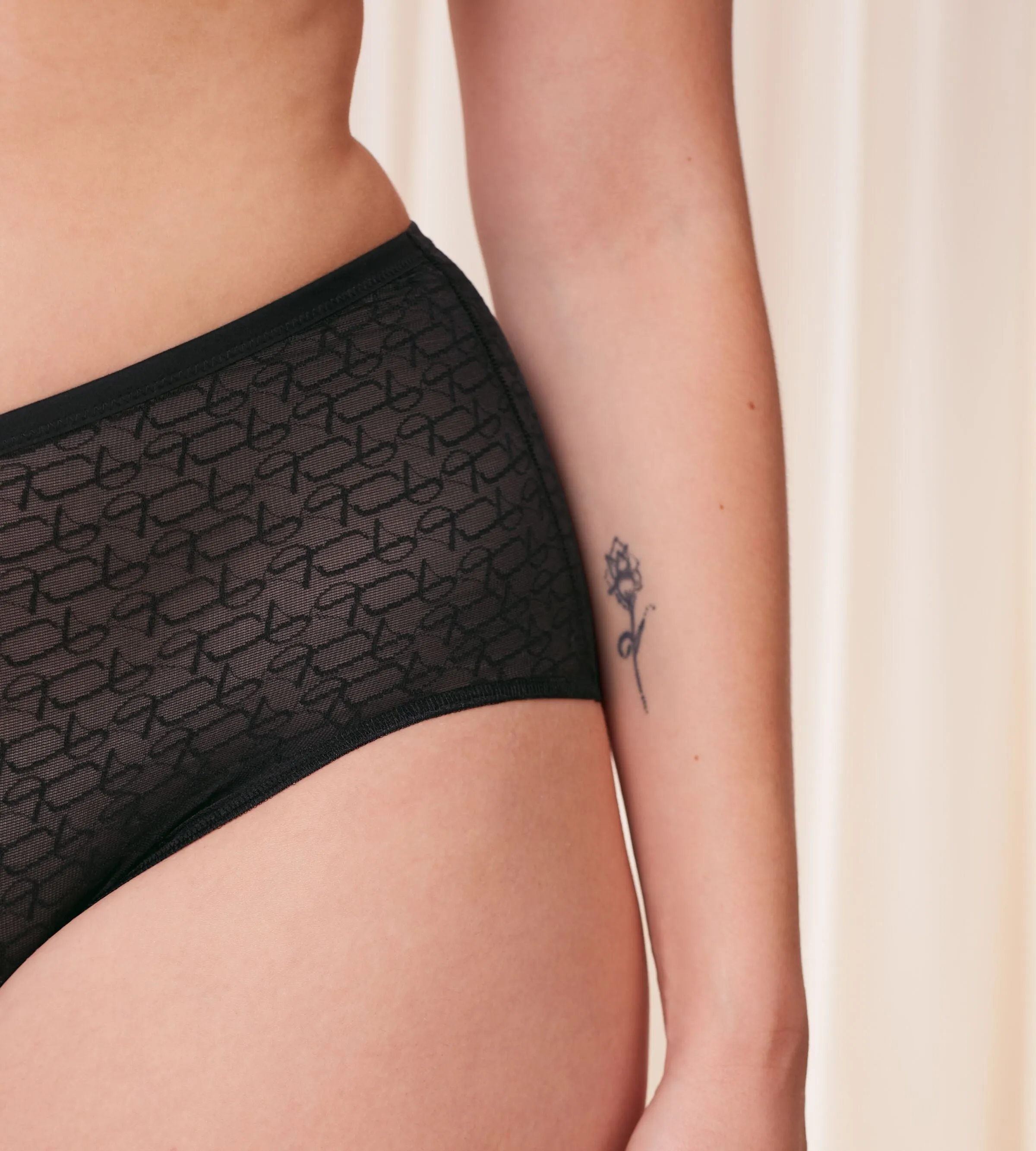 Triumph Signature Sheer Maxi