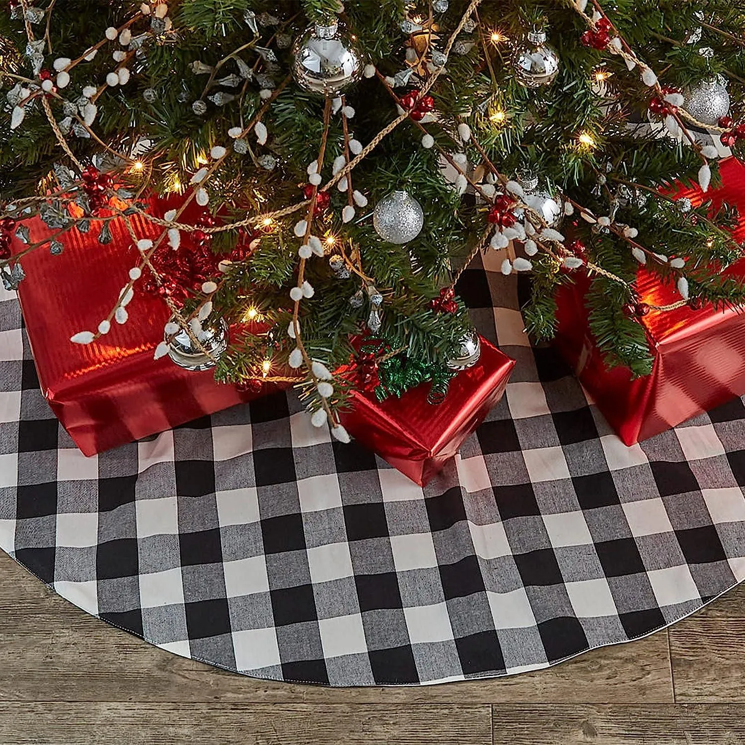 Wicklow Check Tree Skirt 52' - Black & Cream Park Designs